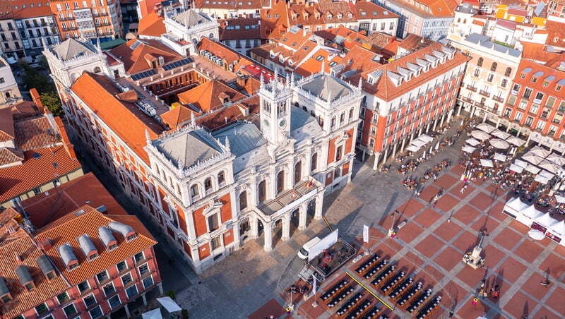 「歐洲一國」成經濟黑馬！2025年GDP完勝歐元區