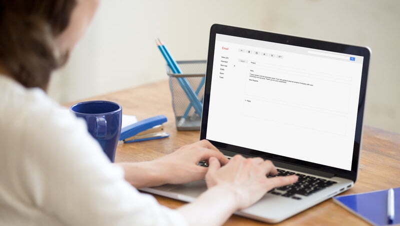 別只說We are on holiday！放年假前，該怎麼回外國客戶才專業