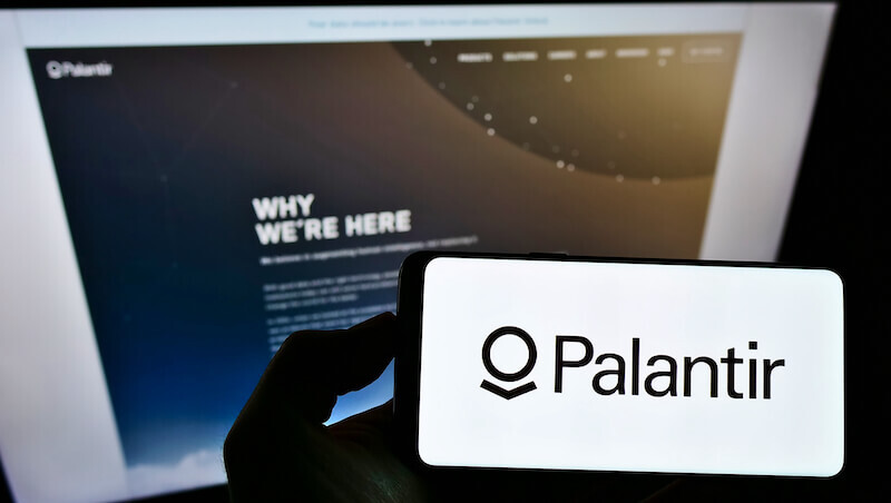 軟體股上演大逃殺！AI衝擊SaaS，下一個必懂熱點「帕蘭提爾化」