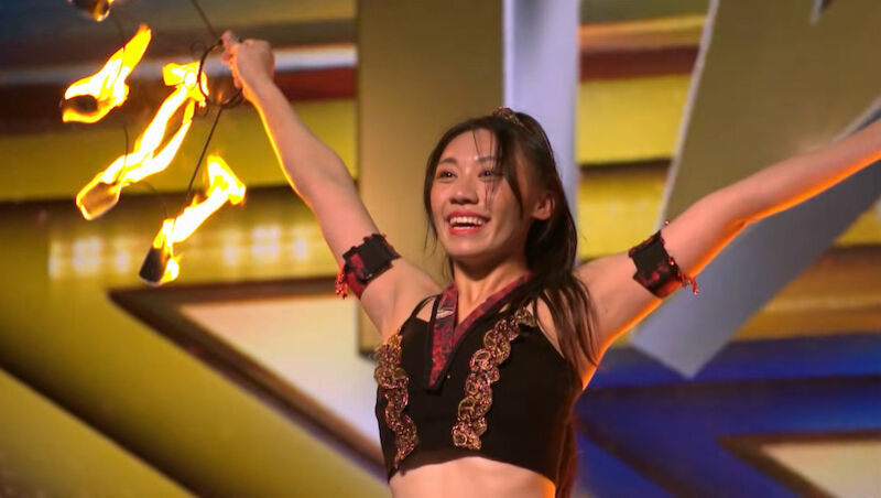 「我來自台灣！」楊立微赤足登英國達人秀征服評審：20年苦練燃燒最美火焰