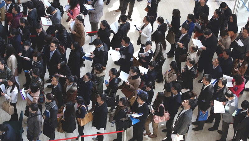 中國失業潮看不見盡頭！他26歲月入11萬、33歲淪直播難民