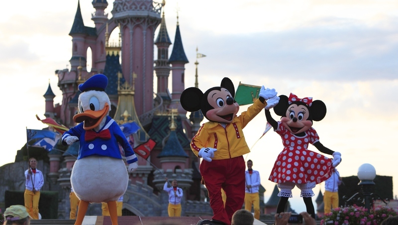 迪士尼CEO換人！28年資深「樂園老將」，如何讓米老鼠再次偉大？