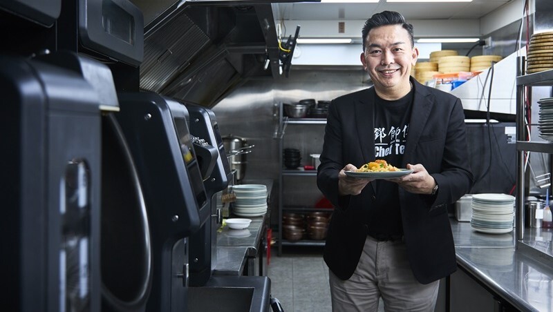 《AI創新百強》高雄功夫菜名店鄧師傅，教AI炒菜留住老師傅的「鑊氣」