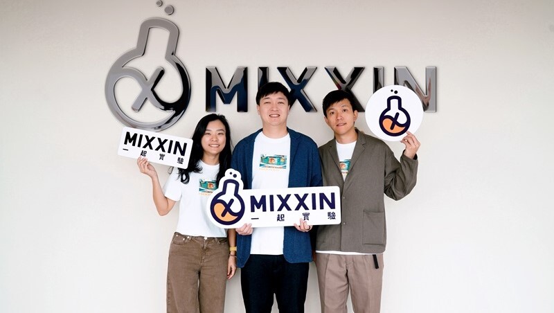 《AI創新百強》讓AI聽懂人話！一起實驗導入「Vibe Coding」，40人團隊打造營收3倍成長引擎