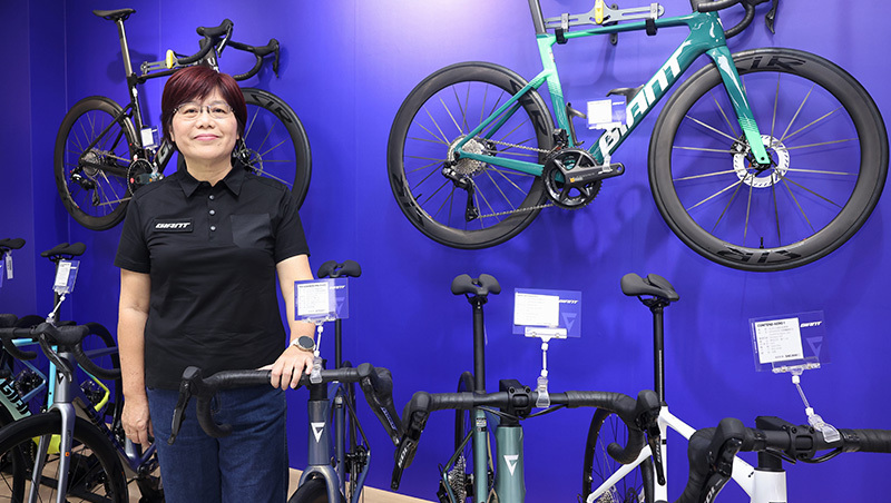 自行車業寒冬，捷安特為何敢開大店？揭開「不只賣車」的逆襲盤算