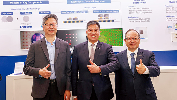 面板慘業上演漲停大驚奇！源頭是AI巨頭「尋找光源大作戰」