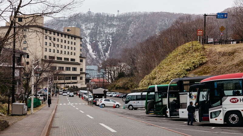 去北海道要變貴了！4/1起開徵「住宿稅」，3大分級、免徵對象一次看