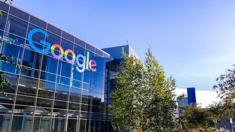 2人出走，Google市值竟單日蒸發2250億美元！AI競賽進入「人才定價」時代