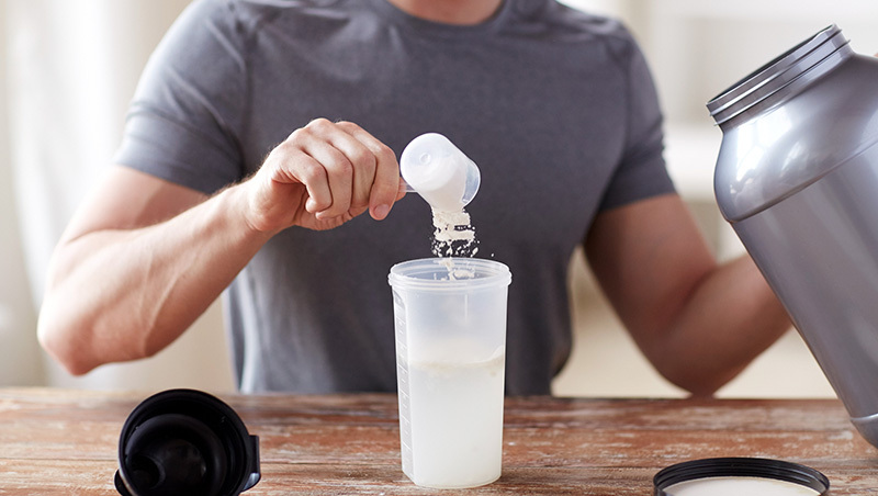 蛋白質狂熱、減肥藥引爆「乳清蛋白通膨」 ！價格飆新高、斷貨危機怎解？