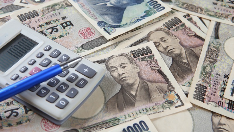 日圓兌美元貶到近40年低點！現在該換嗎？市場盯這條干預警戒線