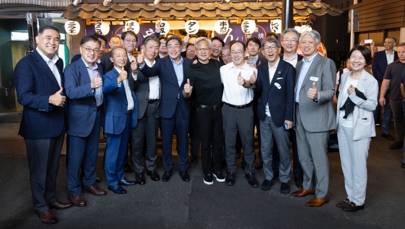 黃仁勳東京居酒屋飯局 疑似聚齊日本半導體大咖