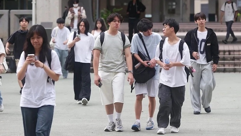 選系不選校薪資多3成！69%上班族回頭看大學志願：「這選擇」影響職涯