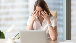 眼科名醫教你如何挑選隱形眼鏡,揮別長時間配戴乾澀不適,看盡世界精彩