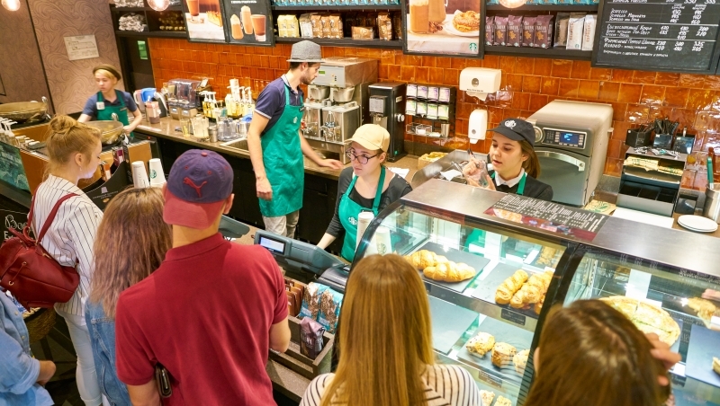 買星巴克，還能讓你「越喝越有錢」的方法？