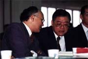 兩次全台大停電,席時濟(右)職務面臨不保? 兩次全台大停電,席時濟(右)職務面臨不保?