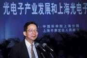 ■十分活躍的石大成曾被媒體推崇為光電產業「荒蕪至今開花結果」的大功臣。 ■十分活躍的石大成曾被媒體推崇為光電產業「荒蕪至今開花結果」的大功臣。