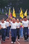 ■張忠謀(前)傾向採「直接交棒」的接班方式。 ■張忠謀(前)傾向採「直接交棒」的接班方式。
