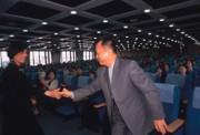陳嫦芬、古台昭夫妻檔,共用一支麥克風、一搭一唱談公司治理。 陳嫦芬、古台昭夫妻檔,共用一支麥克風、一搭一唱談公司治理。