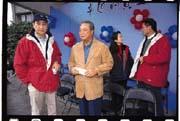 張安平(左一)財務上的專業,受到和信辜家倚重(左二為中國信託商業銀行董事長辜濂淞)。 張安平(左一)財務上的專業,受到和信辜家倚重(左二為中國信託商業銀行董事長辜濂淞)。