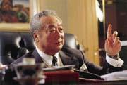 辜濂松認為現在「戒急用忍」政策已不適用。 辜濂松認為現在「戒急用忍」政策已不適用。