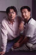 設計界是非常有利於年輕人的行業,因為它需要新資訊、新流行、新做法。在這個行業,儘管容易淹沒,也很容易成功(左為陳茂雄、右為魏大森)。 設計界是非常有利於年輕人的行業,因為它需要新資訊、新流行、新做法。在這個行業,儘管容易淹沒,也很容易成功(左為陳茂雄、右為魏大森)。
