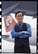 范志強小檔案年齡:50歲學歷:美國阿拉巴馬大學電腦碩士﹐英國劍橋大學人工智慧系統博士﹐經歷:復華證券董事長﹐現職:亞旭電腦董事長﹐復興航空董事長 范志強小檔案年齡:50歲學歷:美國阿拉巴馬大學電腦碩士﹐英國劍橋大學人工智慧系統博士﹐經歷:復華證券董事長﹐現職:亞旭電腦董事長﹐復興航空董事長