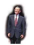 連戰要和唐三藏保持距離。 連戰要和唐三藏保持距離。