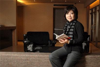 于美人當「綠葉」　捧紅B咖王彩樺