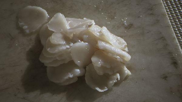帛琉的干貝是脆的，像是竹筍般的口感