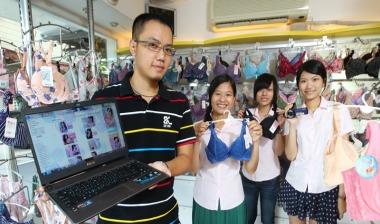 從沒落市場翻身網路當紅內衣店