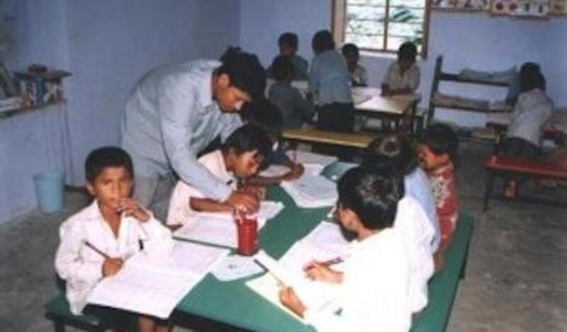 比公立還便宜！私立小學救了印度貧民教育