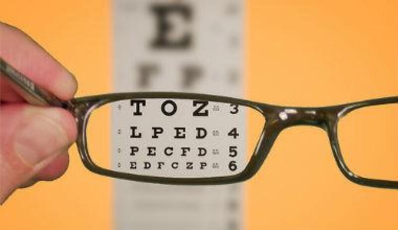 免開刀！醫學博士保證：視力靠訓練就能回復！