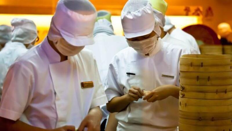 鼎泰豐做了這些事，從小吃攤翻身跨國飲食集團的啟發：台灣年輕人創業，為何做不大？