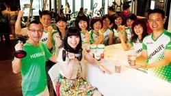 她靠主婦的報恩　年收入穩拿千萬