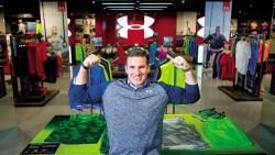 他42歲擠下愛迪達　變身價840億富豪