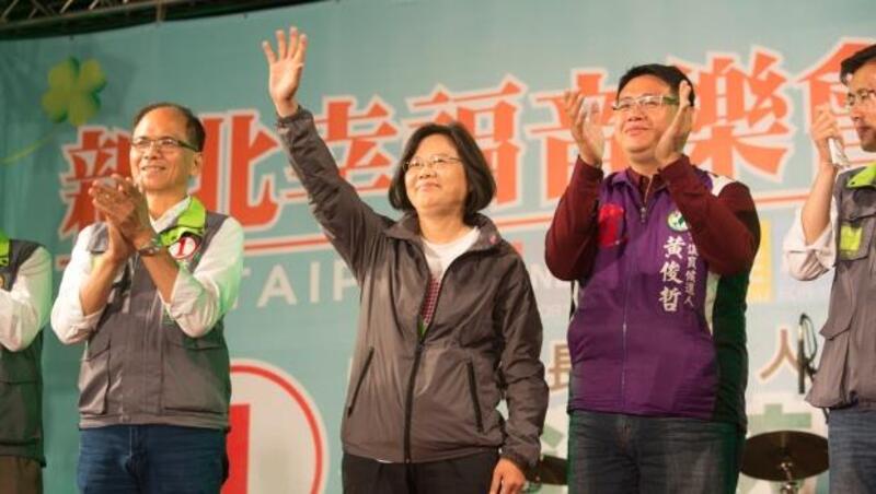 TIME：蔡英文可能領導華人唯一民主國家》請問民主有讓台灣景氣變好嗎？