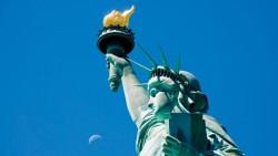 美股大跌非壞消息！美國經濟數據很強，一定會升息，股災是在幫你「做買點」