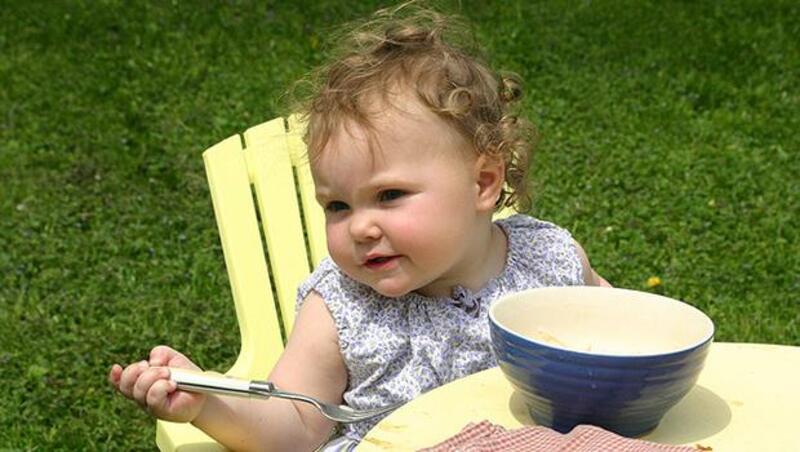 小孩一直被餵食，怎麼知道自己喜歡吃什麼？以色列：讓小孩習慣自己做決定！