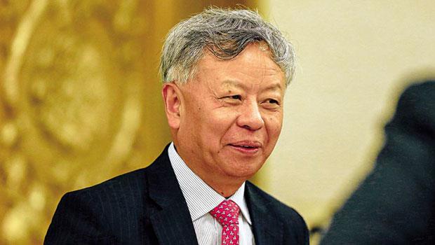 金立群的女兒,是英國倫敦政經學院最年輕的終身職教授,父女皆憑苦學努力而有今日成就。 金立群的女兒,是英國倫敦政經學院最年輕的終身職教授,父女皆憑苦學努力而有今日成就。