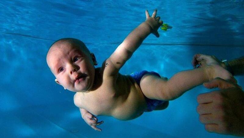 學了2年還不會游泳》芬蘭游泳課給父母的啟示：給孩子安全感，也要學習放手