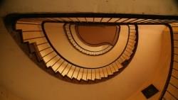 這年頭買房比租屋虧多了！算給你看，租屋族這樣做，20年後倒賺1200萬