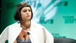 年輕時翻垃圾找食物、偷東西，30歲掌管1億美元企業》正妹CEO：錢存在戶頭比穿在腳上好看