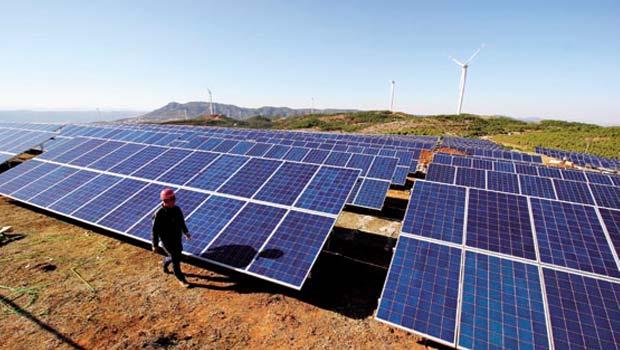 投資電廠成太陽能業者新選擇,要吃到這連蘋果都看好的商機,除了口袋深,人脈更重要。 投資電廠成太陽能業者新選擇,要吃到這連蘋果都看好的商機,除了口袋深,人脈更重要。