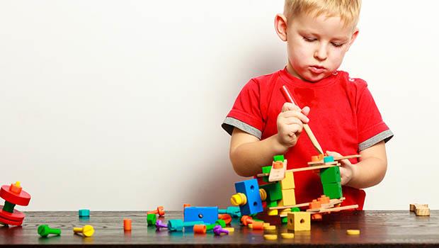 你不愛惜玩具,就送給別的小朋友玩吧」為什麼父母對孩子說這句話很糟糕?－暖心讀冊｜商周