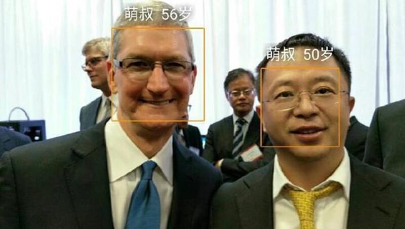 「旗艦款雙鏡頭」很厲害？拿自家新手機揪庫克自拍，中國奇虎360創辦人被酸「假會」