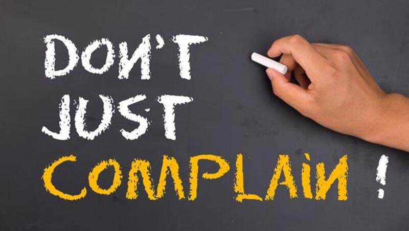 有一種抱怨像二輪片，一播再播卻沒發現已沒人要看