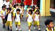 補教業變成「影子教育」》新加坡超過90%的小學生，放學後上補習班