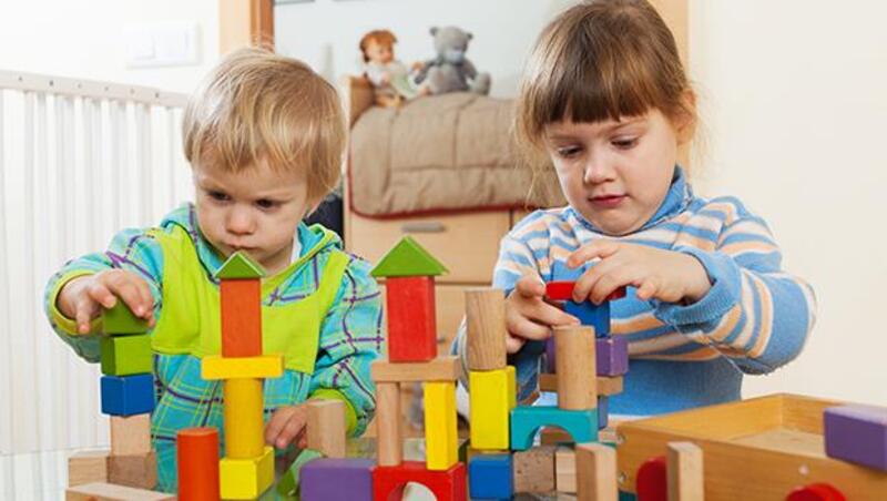 「玩耍」是促進腦部發育的關鍵》研究證明：讓小孩下課玩耍，上課更有專注力