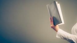 投資新手想挑第一本入門書？「歷經20年考驗」的經典書最值得一看