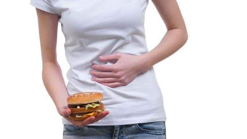 吃完東西飽很久，還很常有胃食道逆流的感覺，這是我的胃有問題嗎？